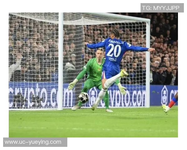 巴黎门将萨福诺夫手骨折仍勇扑四点近期将缺阵比赛